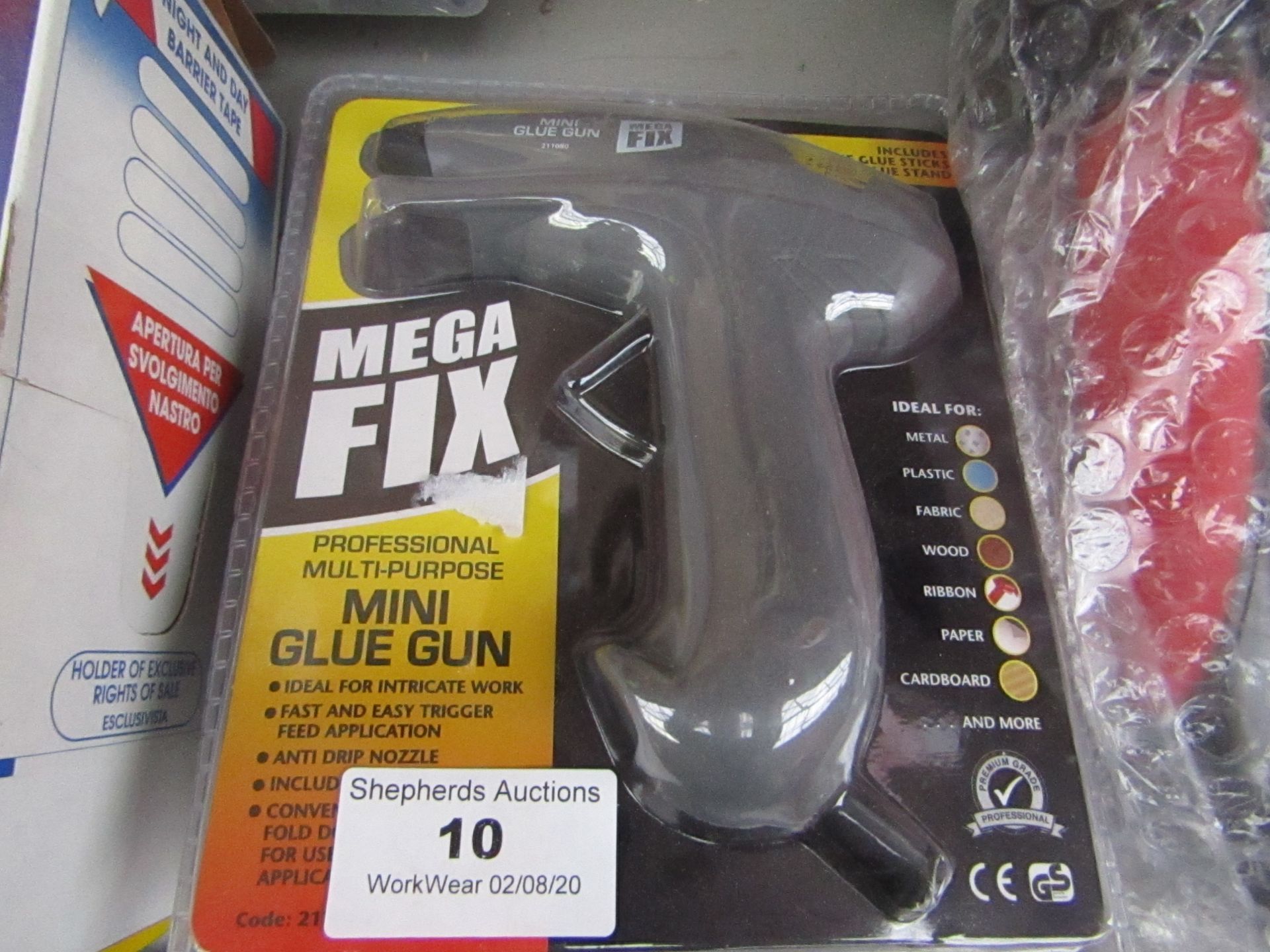 Mega Fix Professional Multi Purpose Mini Glue gun, new and blister packed with 2 glue sticks