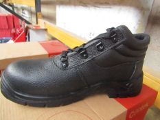 Centek Black Steel Toe Cap Boot size 9 New & Boxed.