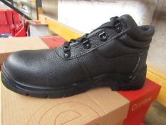 Centek Black Steel Toe Cap Boot size 9 New & Boxed.