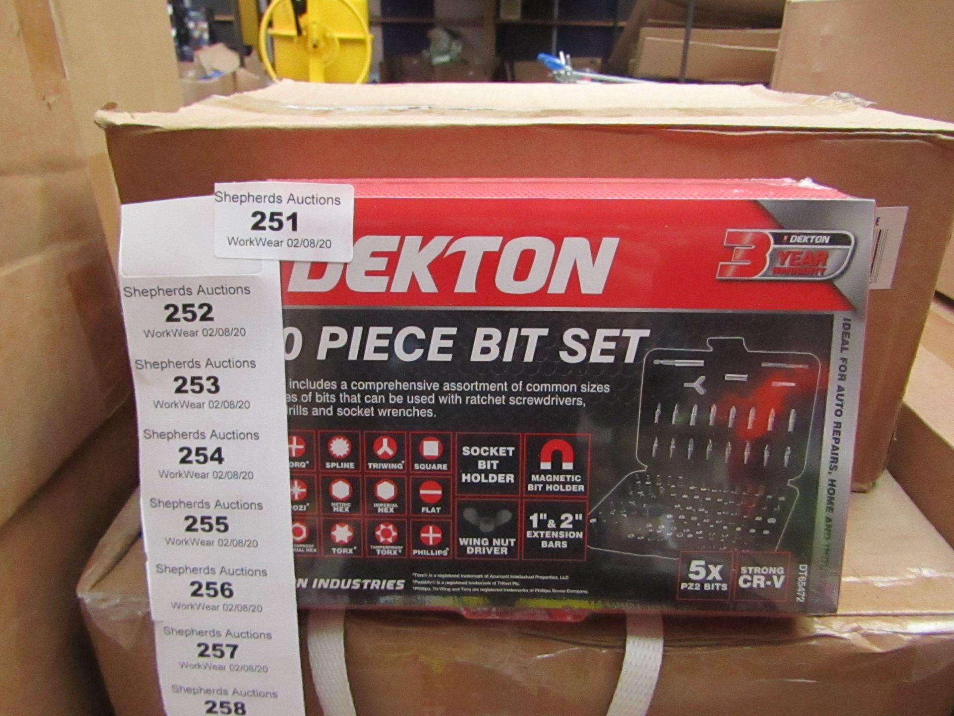 Dekton - 100 piece Bit set - New in carry case.