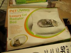 Pet Living - Luxury Cat Radiator Bed - Unchecked & Boxed.