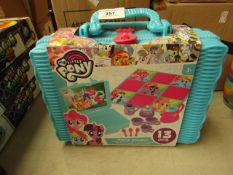 My Little Pony 13pce Picnic hamper.Looks Unused