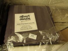 Albert Austin - SuperKing Duvet Cover Set. 2x Pillowcases (Navy Blue) - Packaging Damaged.