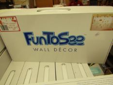 FunToSee - Wall Décor (Mr Giggles Circus) - New & Boxed.