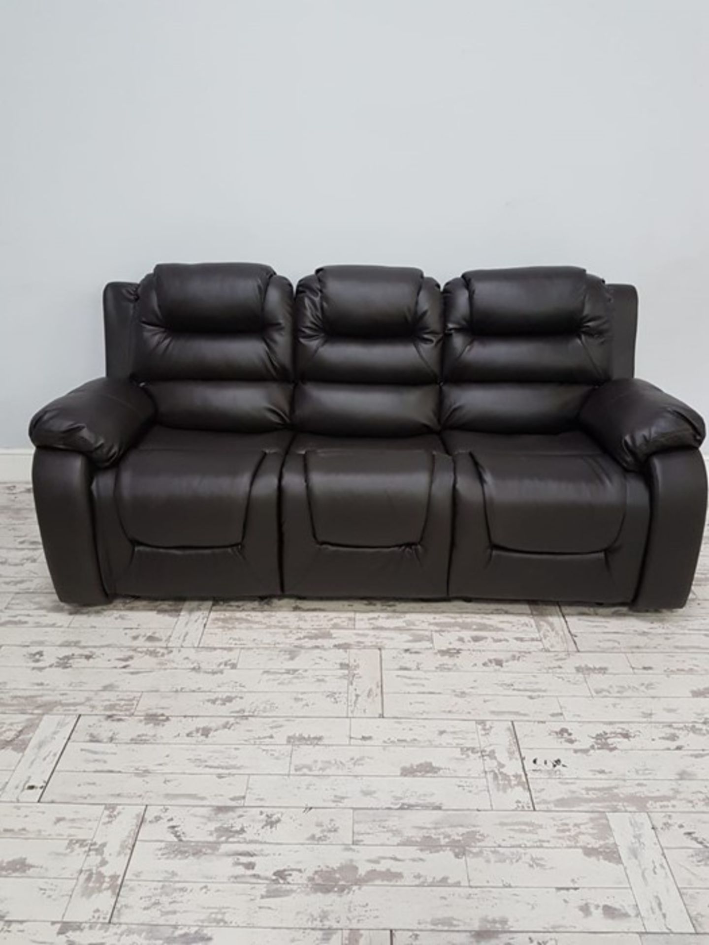 Approx 20 pallets of assorted raw return sofas will be picked from stock at random , will consist of - Image 6 of 21