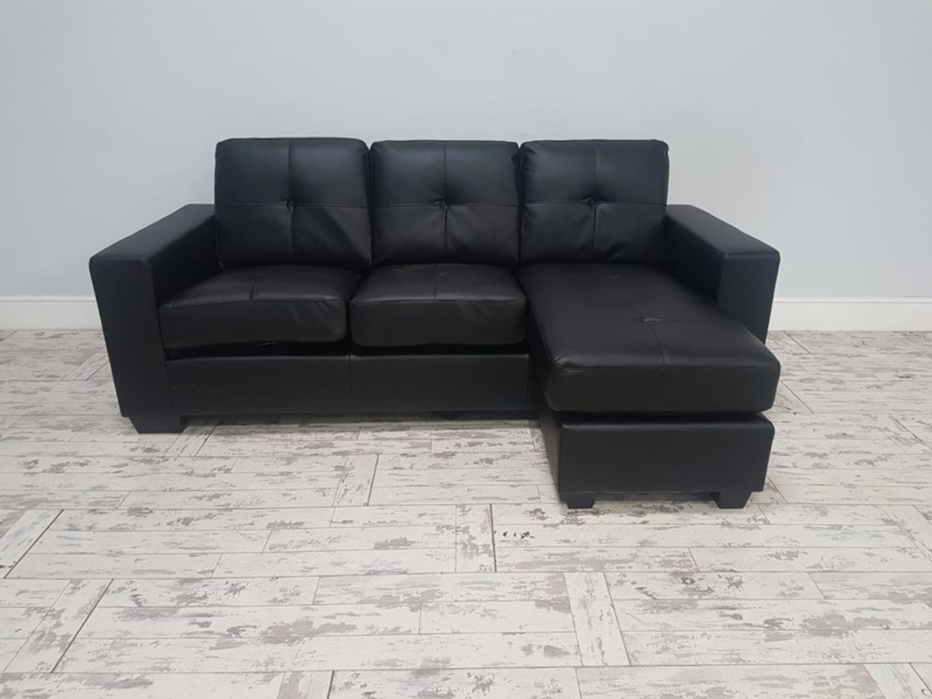 Approx 20 pallets of assorted raw return sofas will be picked from stock at random , will consist of - Image 21 of 21