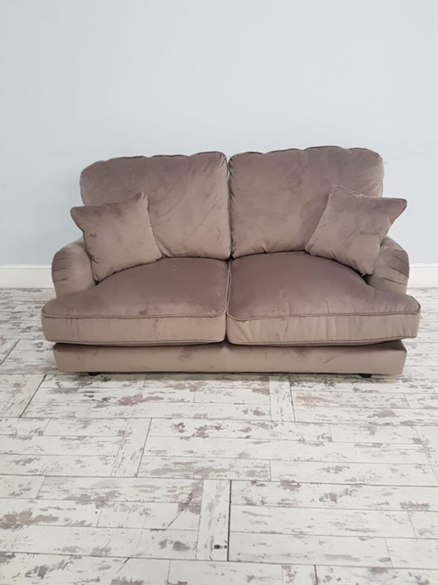 Approx 20 pallets of assorted raw return sofas will be picked from stock at random , will consist of - Image 5 of 21
