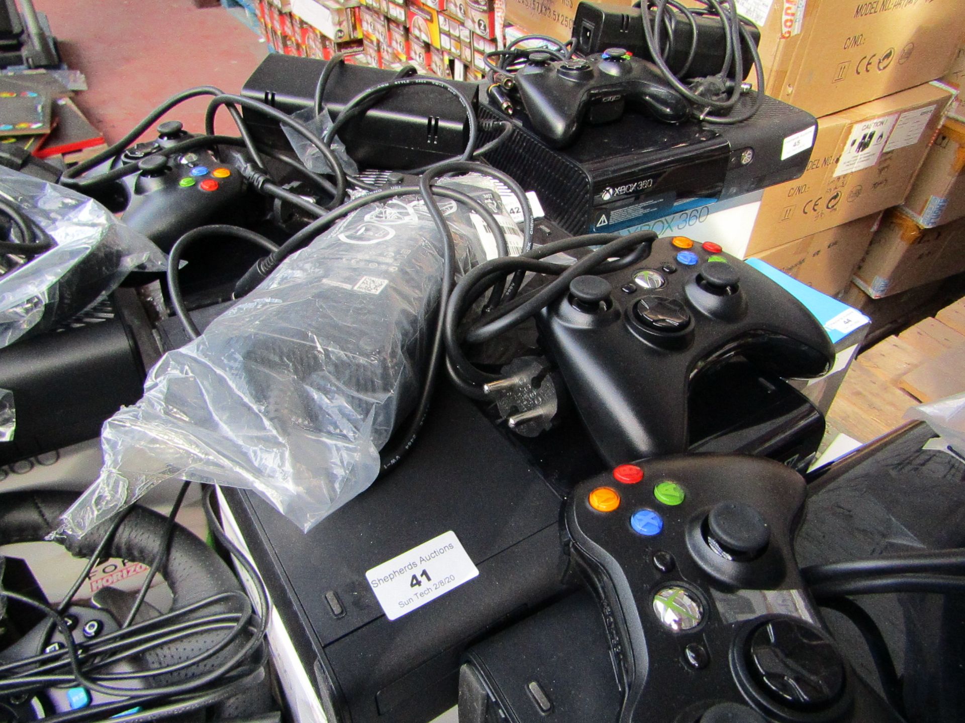 XBOX 360, includes; 1x controller and power supply (euro plug), untested and boxed. RRP Circa £139.