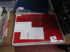 2x Microsoft Surface Pro 4 type cover, untested and boxed. AZERTY keyboard