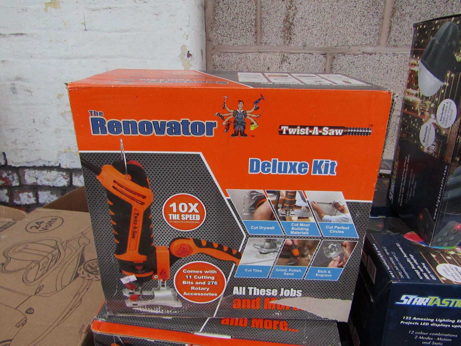 | 1X | RENOVATOR TWIST A SAW WITH ACCESSORY KIT | MAIN UNIT IS TESTED WORKING BUT WE HAVEN'T CHECKED