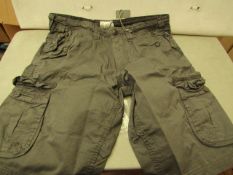 Onfire Size 32 Cargo Shorts. Look unused
