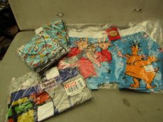 4 pairs of Size Medium Novelty Boxers. Unused