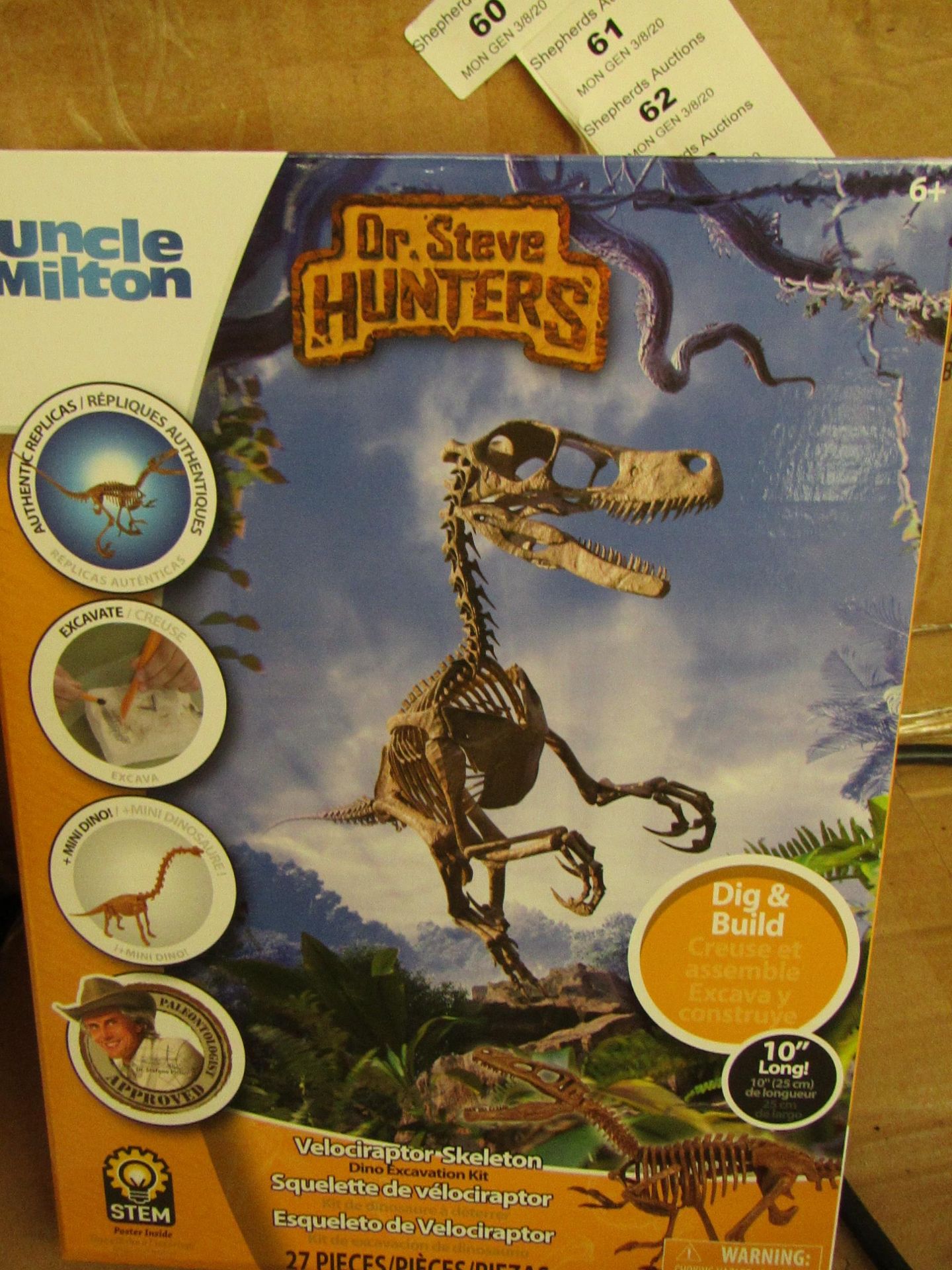 Box of 6 x  Uncle Milton Dr Steve Hunters Dig & Build sets. Unused & Boxed