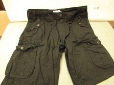 Onfire Size 30 Cargo Shorts. Look unused