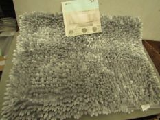 Spa retreat Bath mat. 24" x 36". Unused