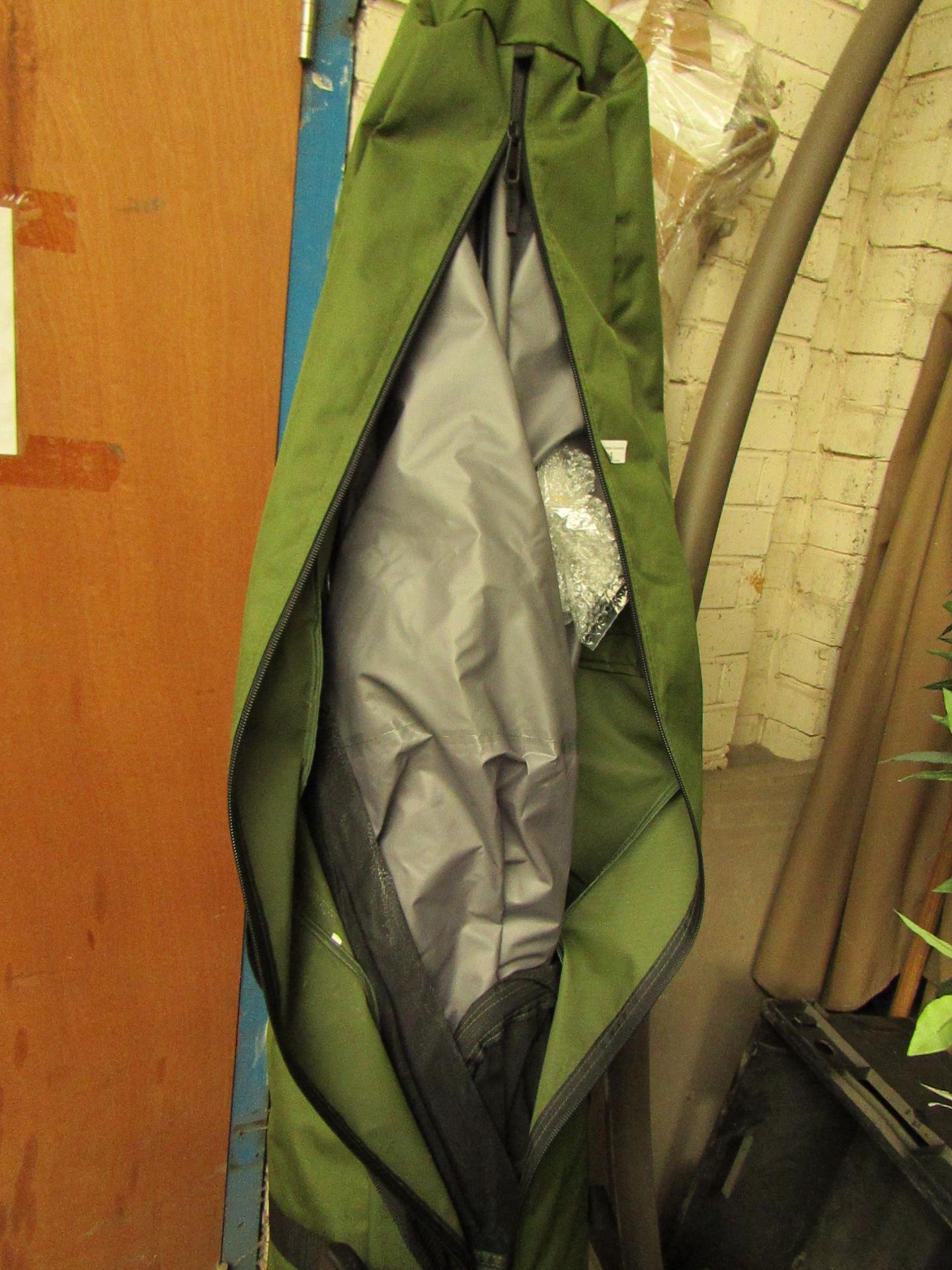 Lightspeed Pop up 8 person Gazebo Comes in a Carry Bag. This has been Pre Used