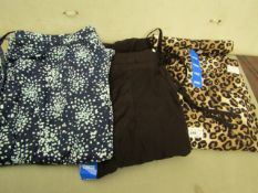 3 pairs of Size Large PJ Bottoms. Unworn