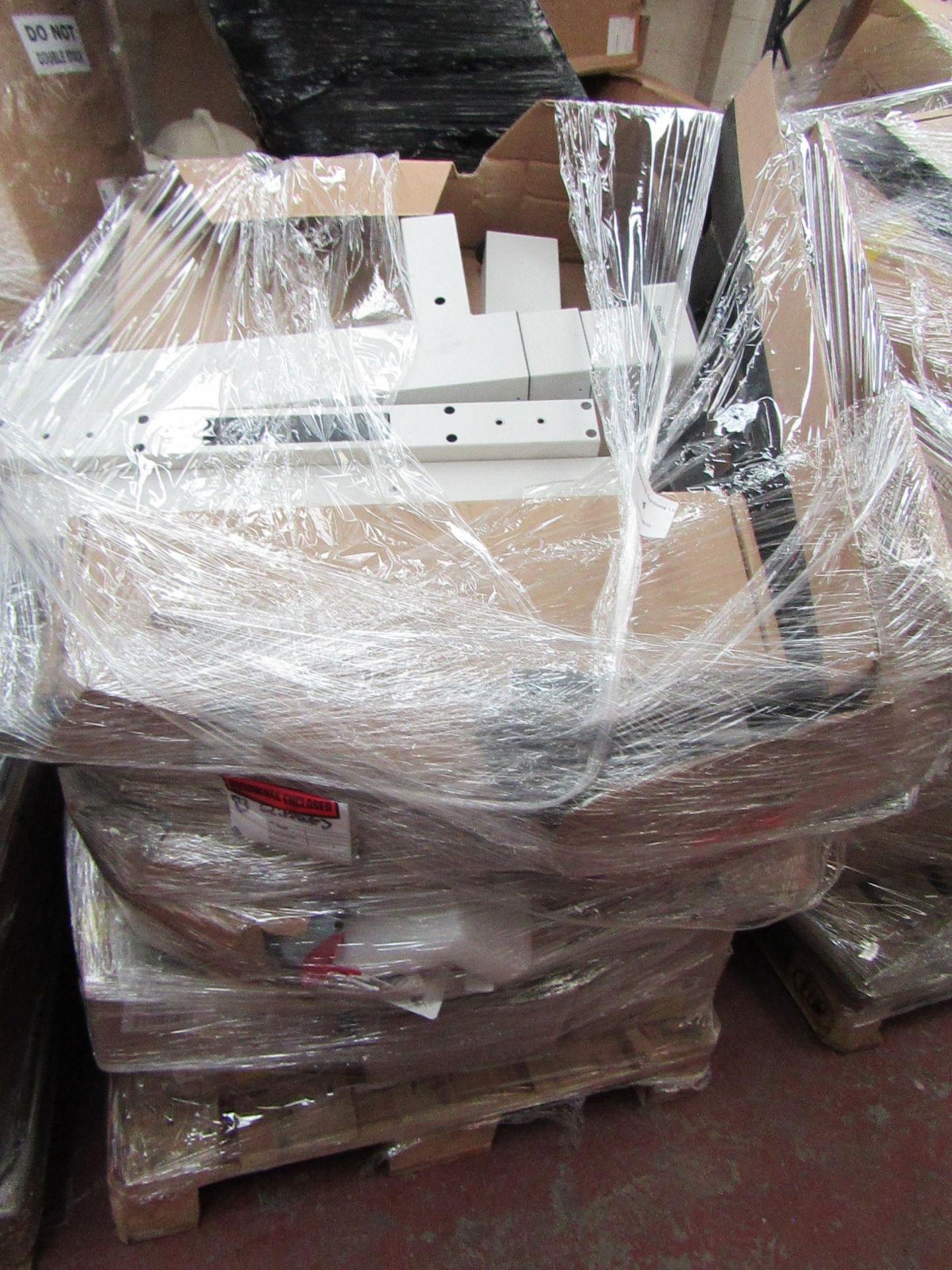 | 1X | PALLET OF WHAT LOOKS TO BE STEEL CASE ADJUST ABLE OFFICE DESKS PARTS, UNMANIFESTED, WE HAVE