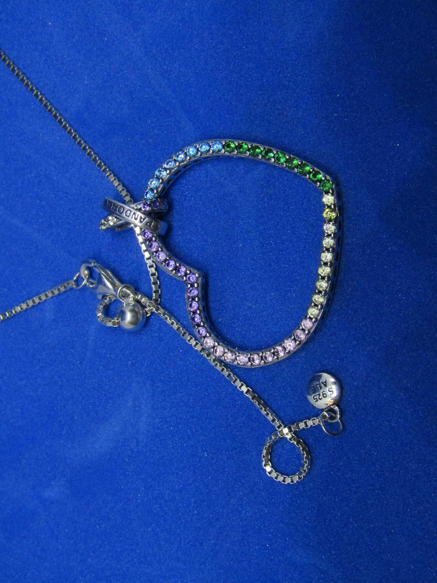 Pandora Large Pendant and chain, new with presentation bag