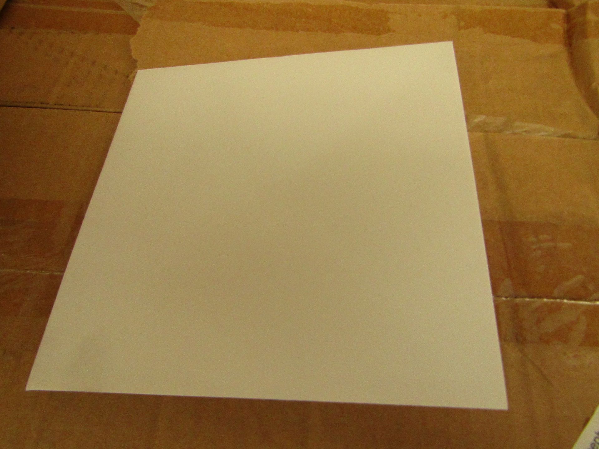 Box of 750 Gummed Bankers Envelopes. 143mm x 143mm. Unused & Boxed (White)
