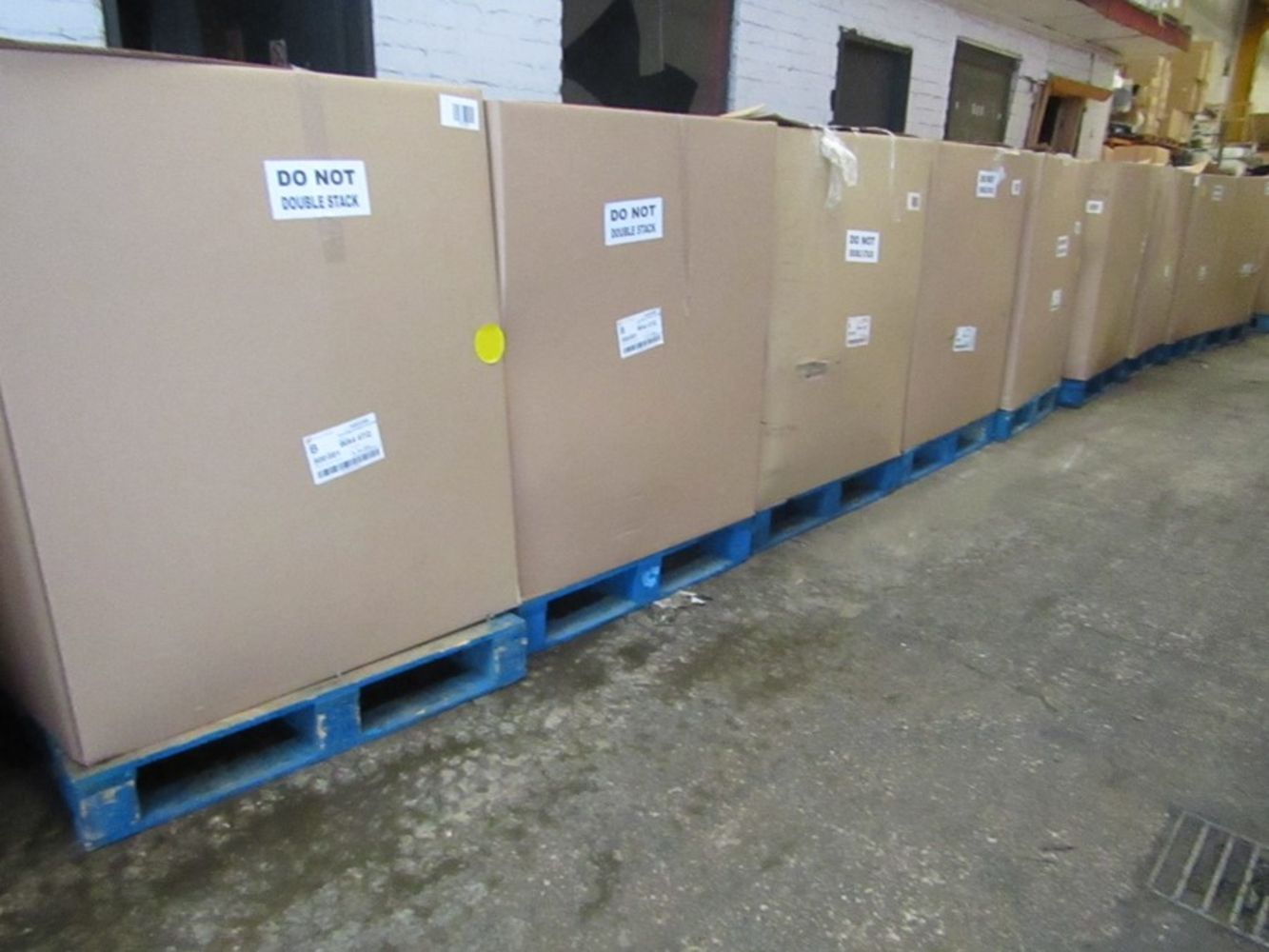 Pallets of raw returns from a Large Online and Telesales retailer