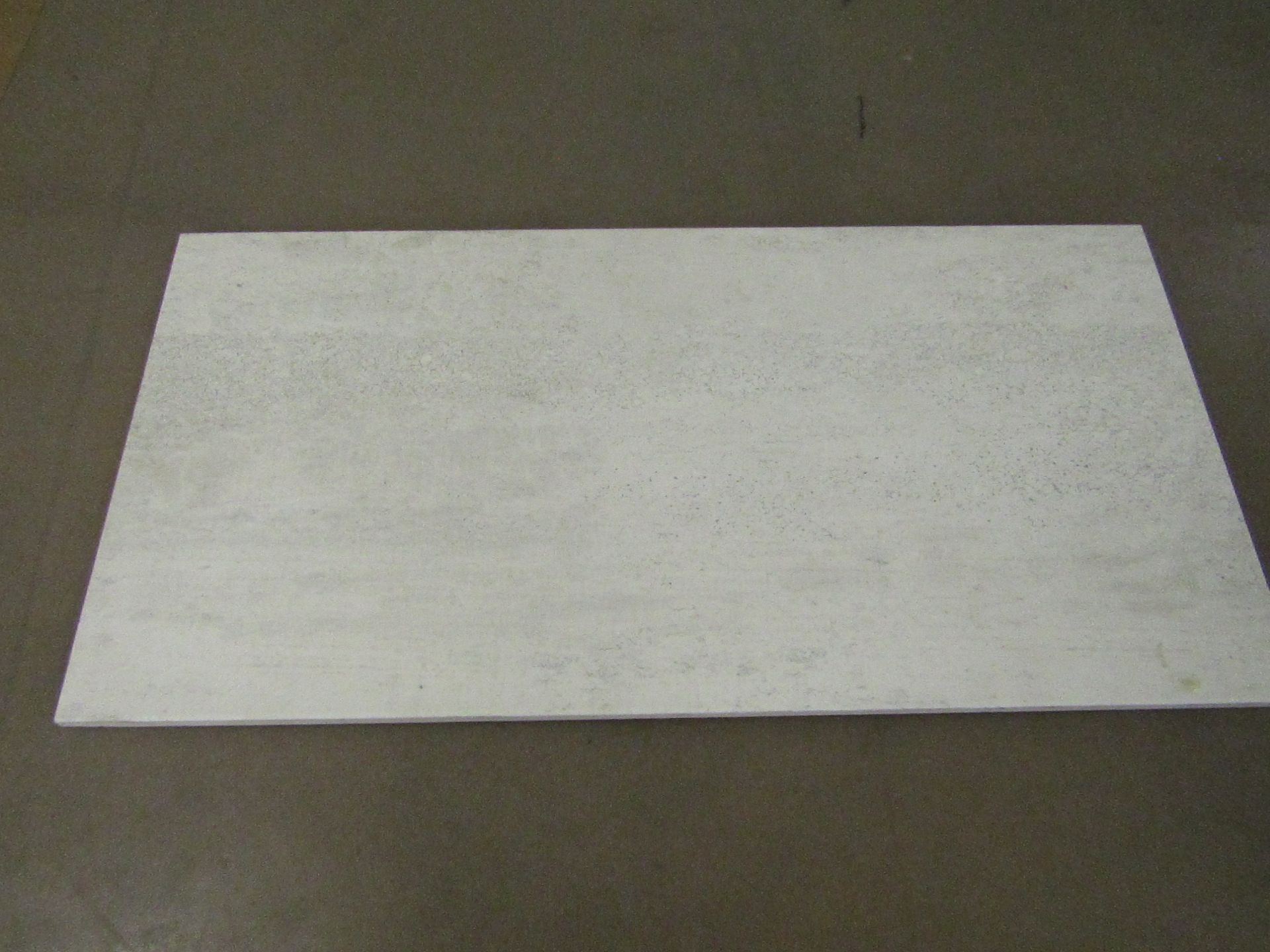 Pallet of 40x Packs of 5 Ashlar Weathered White Tex tured 300x600 wall and Floor Tiles By
