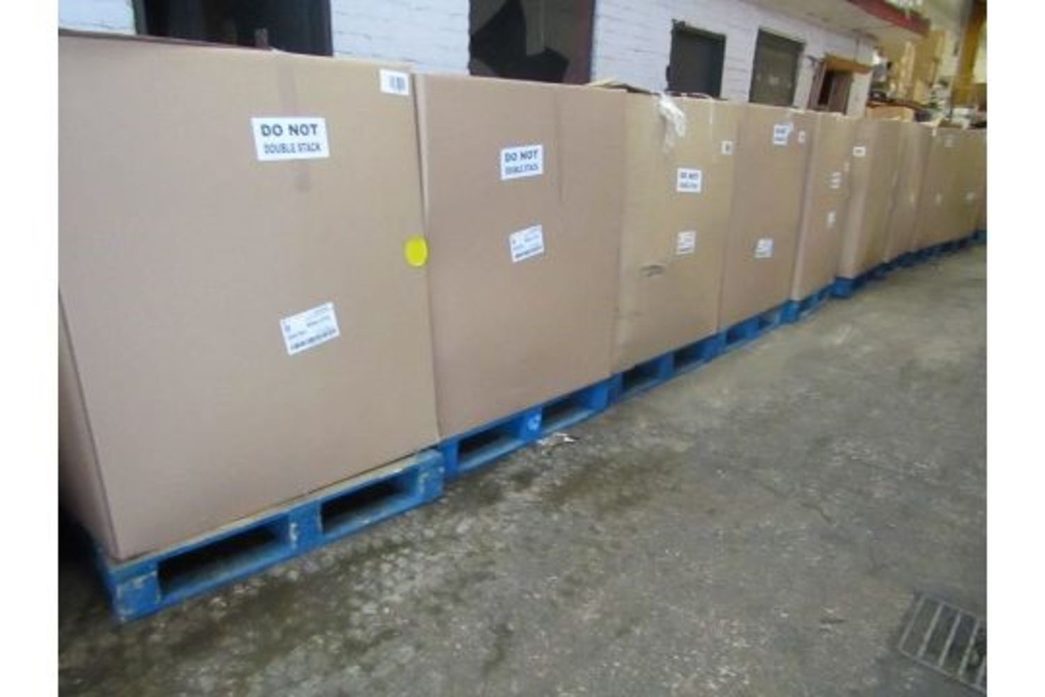Pallets of raw returns from a Large Online and Telesales retailer