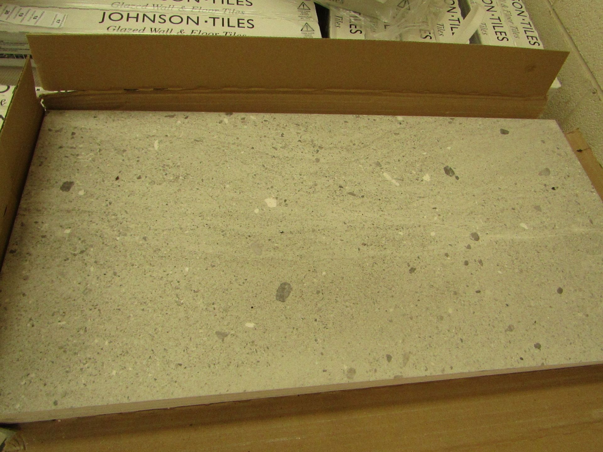 10x Packs of 5 Conglomerates Classic grey Matt finish 300x600 wall and Floor Tiles By Johnsons, New,