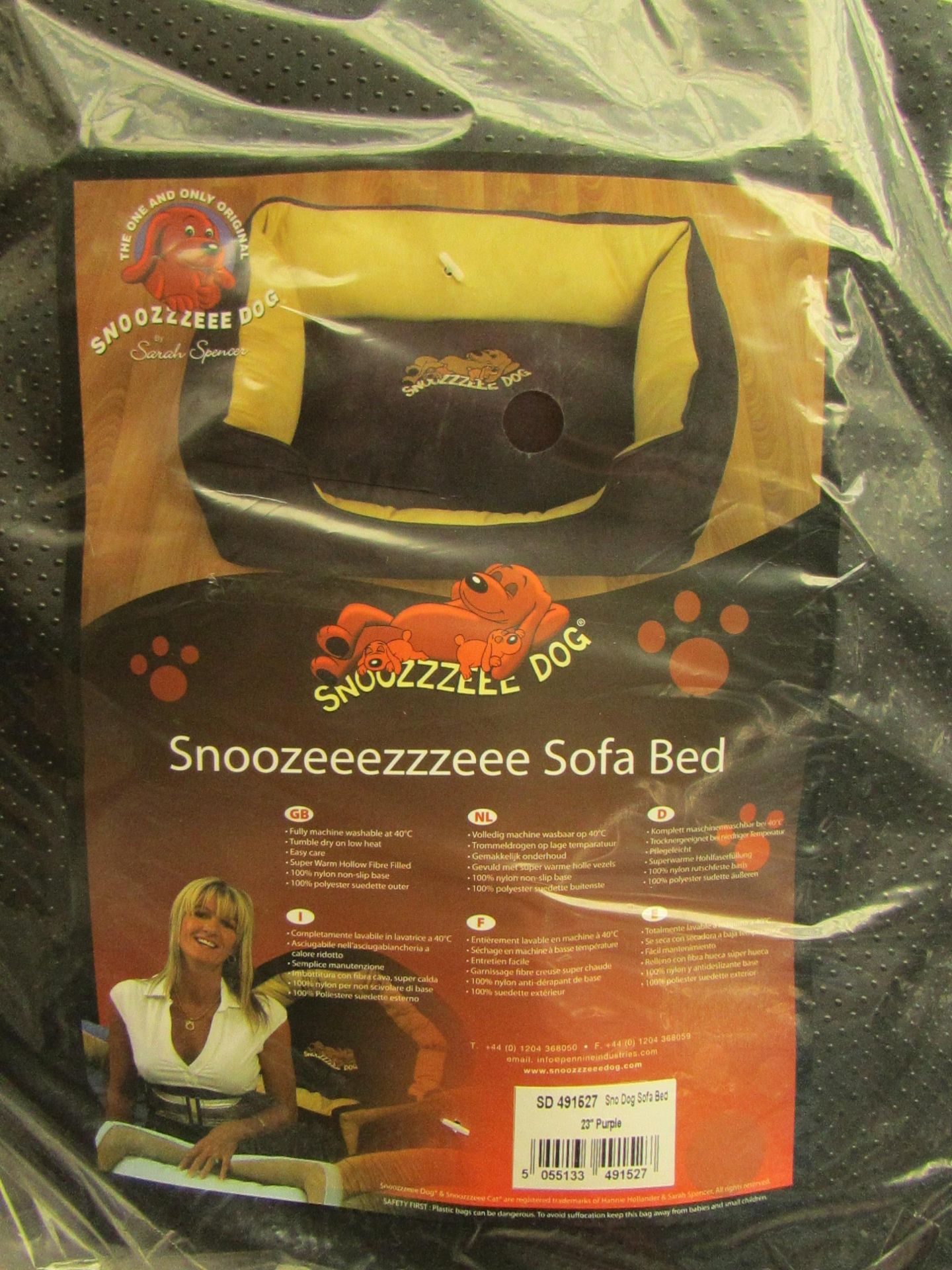 Snoozeeezzzeee Dog Sofa Bed. 23" in Purple. New & Packaged