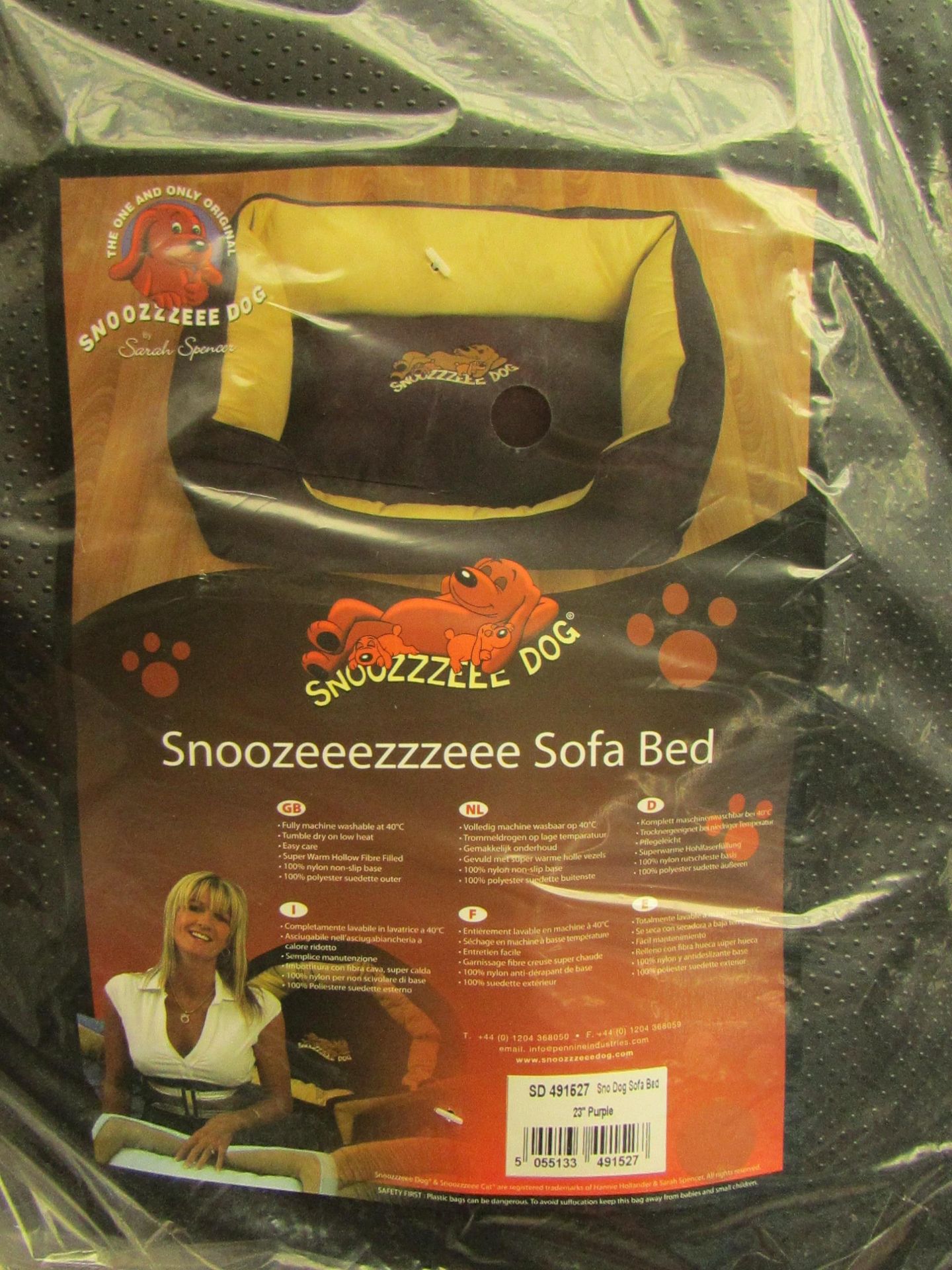 Snoozeeezzzeee Dog Sofa Bed. 23" in Purple. New & Packaged