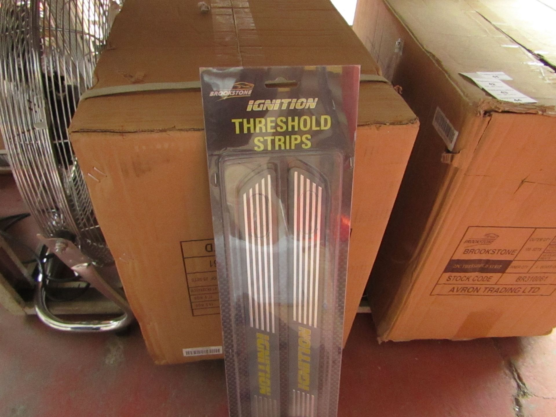 25x Brookstone - Ignition - Threshold strips - Packaged.