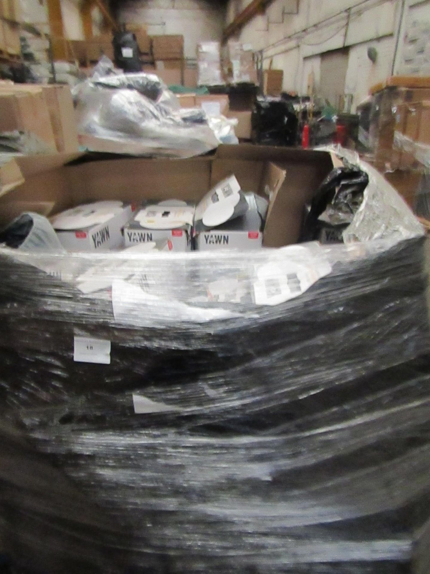 | 1x | PALLET OF UNMANIFESTED RAW CUSTOMER RETURNS FROM A LARGE ONLINE RETAILER, PLEASE NOTE THESE