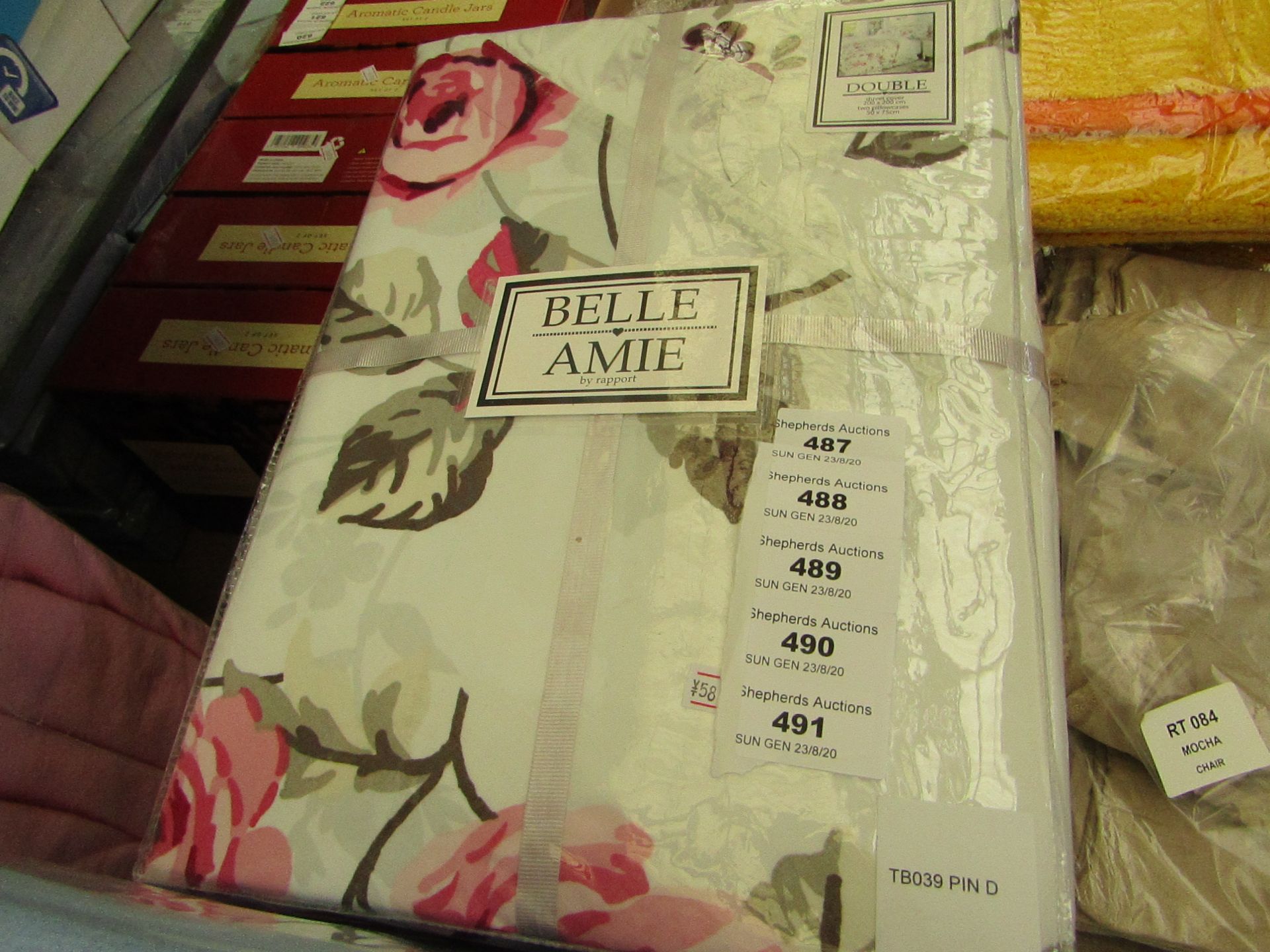 Belle Amie - Double Duvet Cover Set. 1x Duvet Cover. 1x Pillowcase. - New & Packaged.