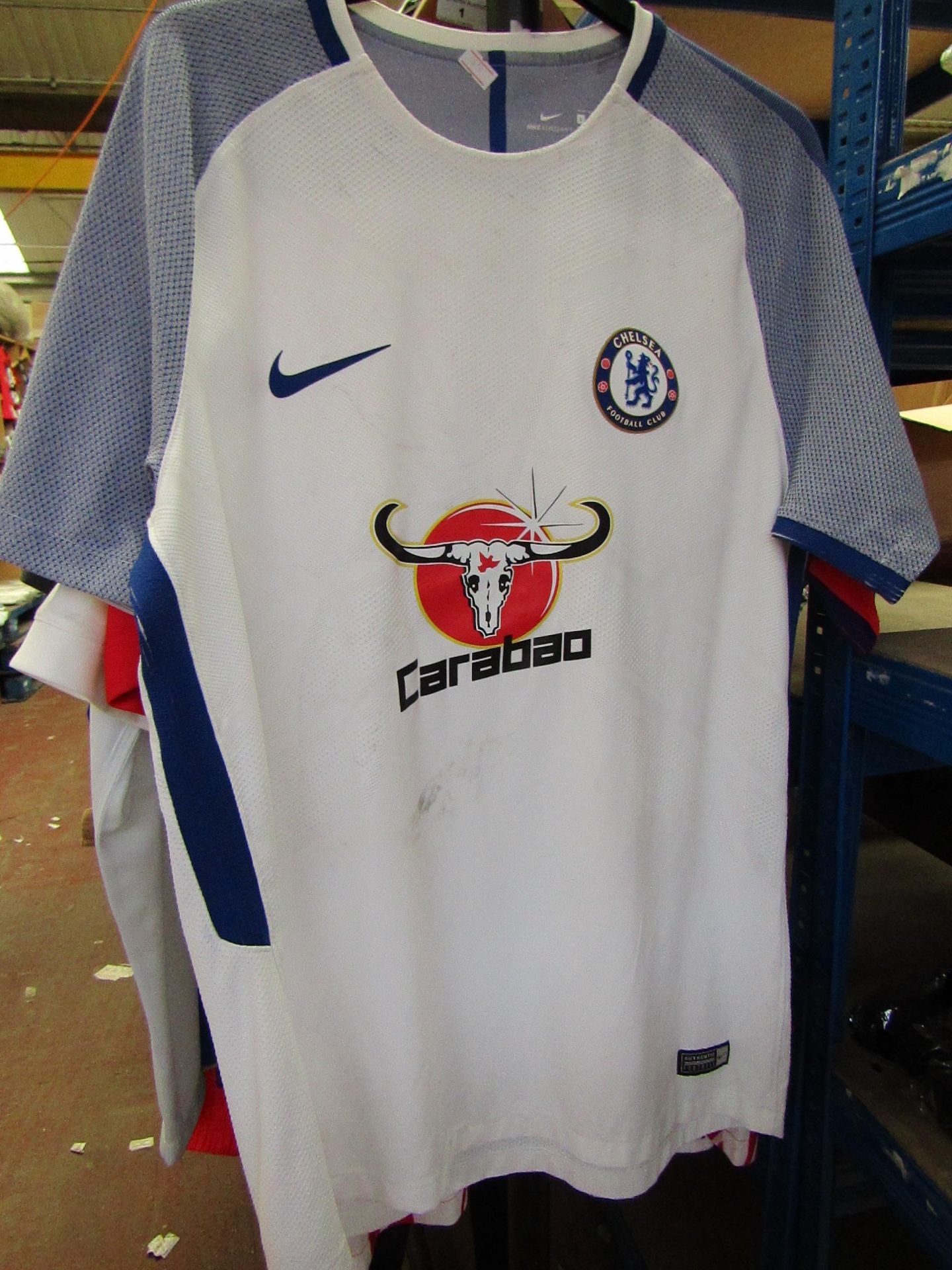 Chelsea Official Nike Football Shirt size L see image