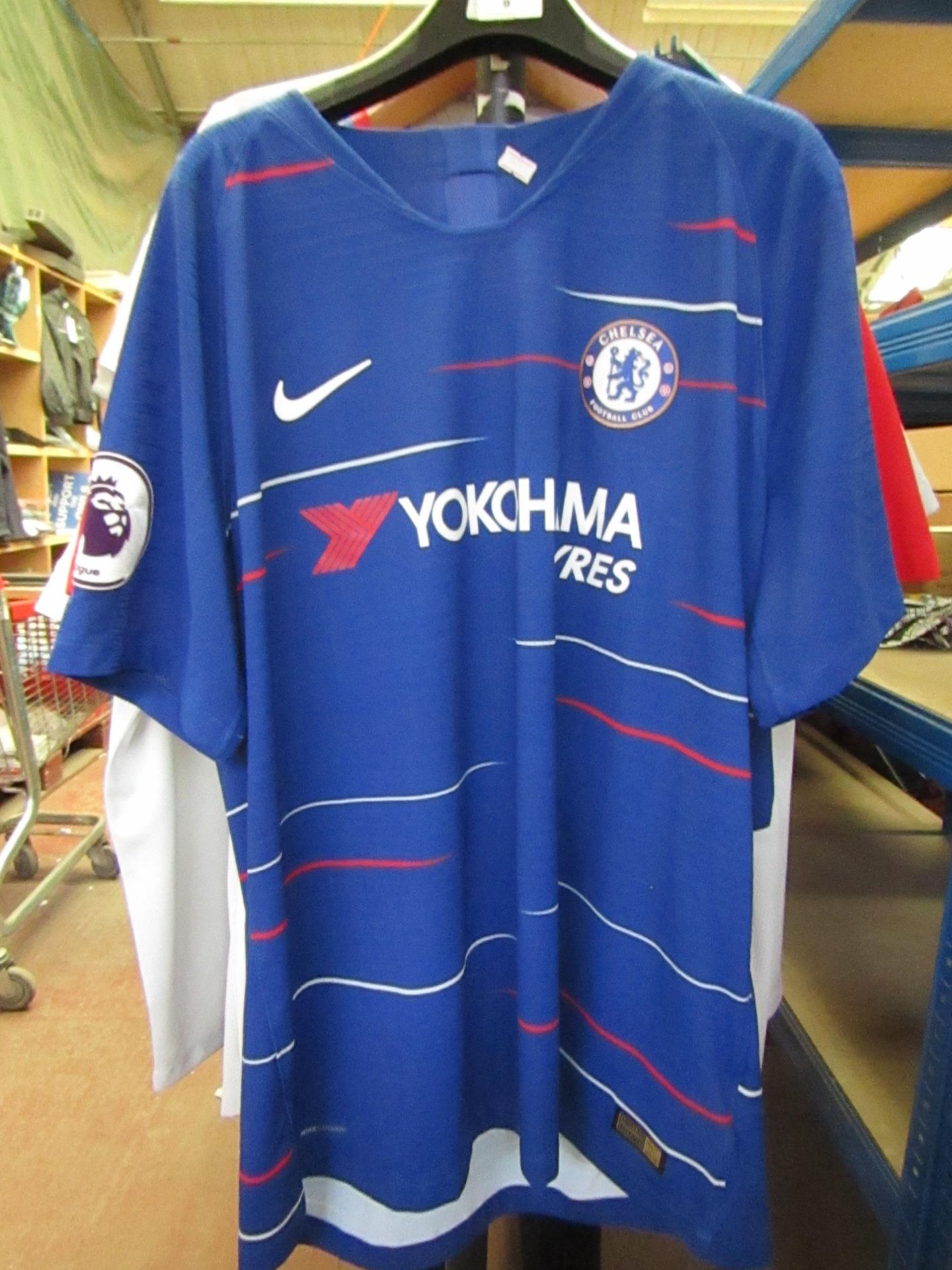 Chelsea Official Nike Fabregas 4 Football Shirt size XL see image