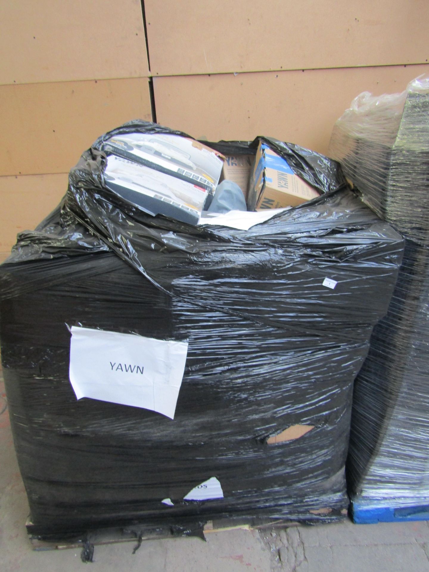 | 1X | PALLET OF APPROX 30-35 VARIOUS SIZED AIR BEDS, ALL RAW CUSTOMER RETURNS | UNCHECKED | NO