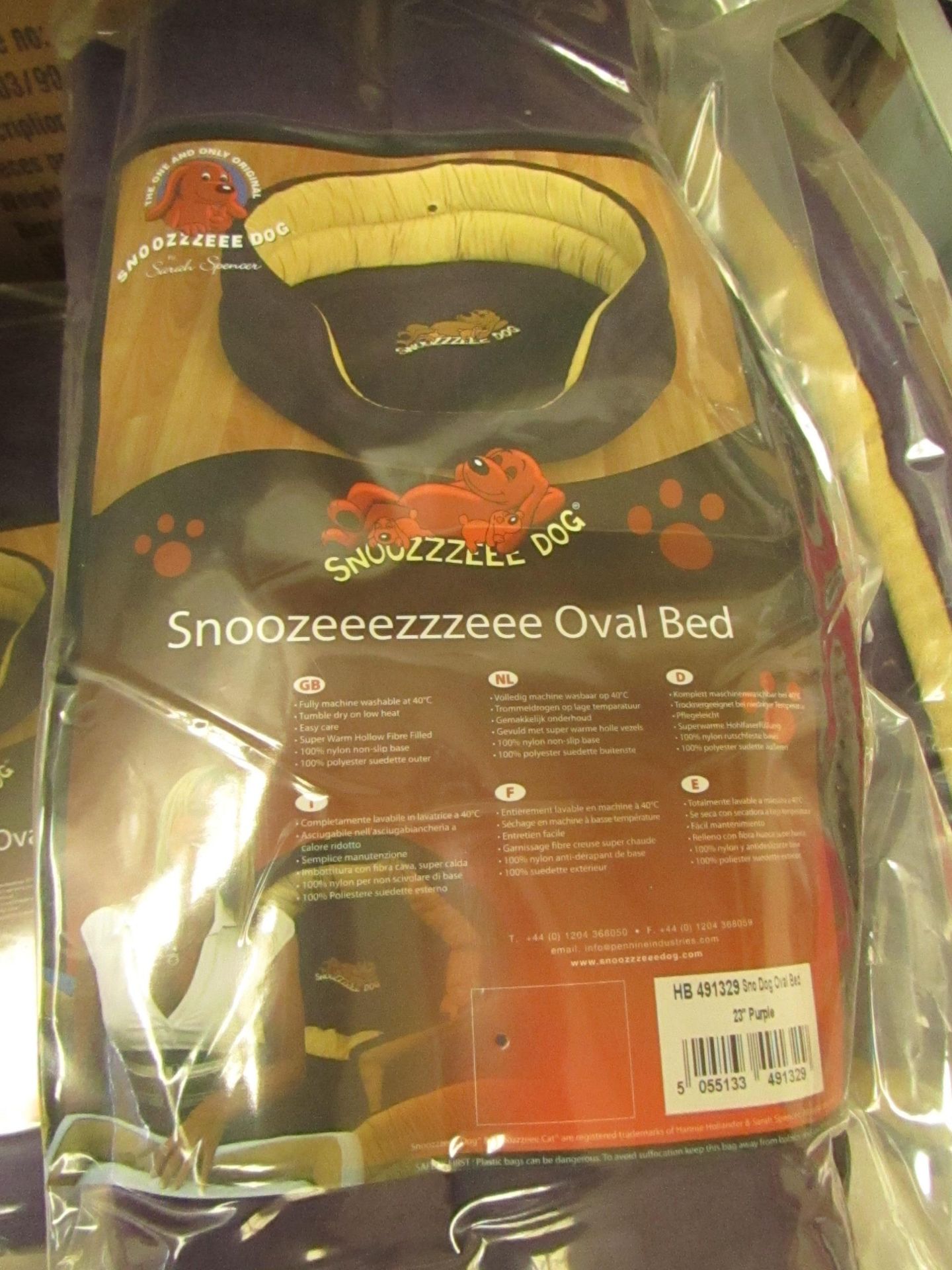 Snoozzzeee Oval 23" Dog Bed in Purple. New & Packaged