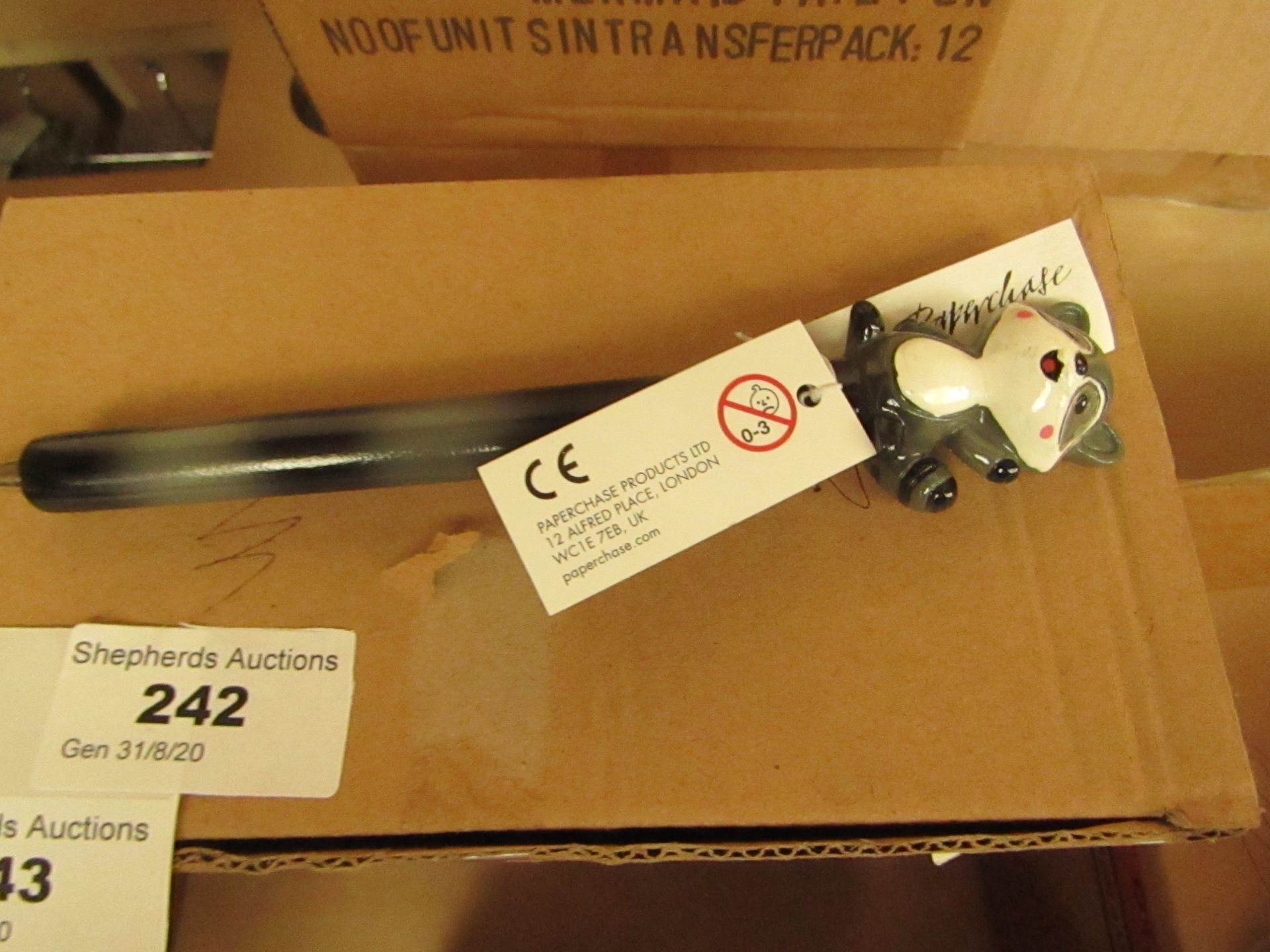 Box of 12 Giraffe Racoon Pens. Unused & Packaged.