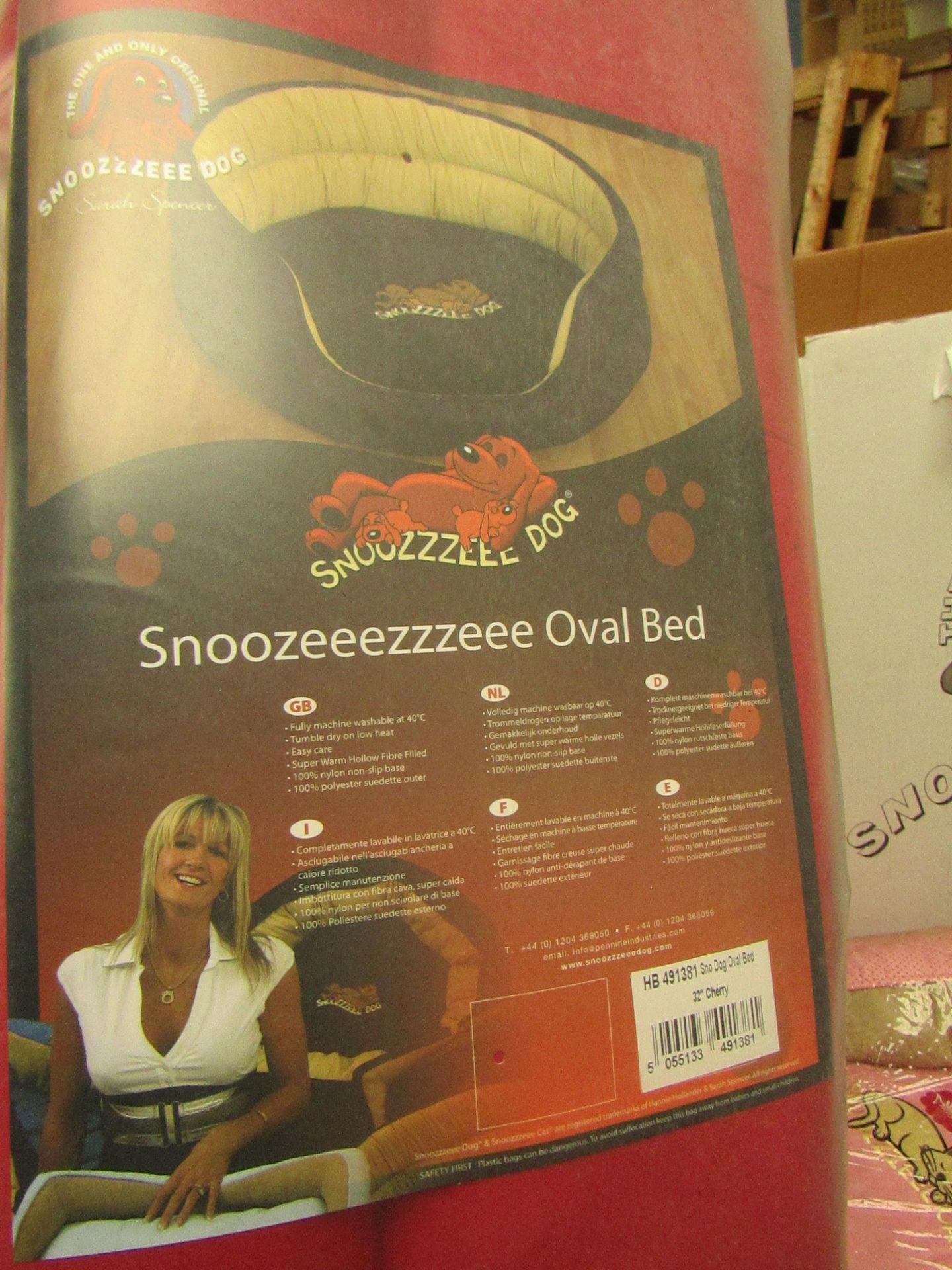 Snoozzzeee Oval Bed.32" In Cherry. New & Packaged