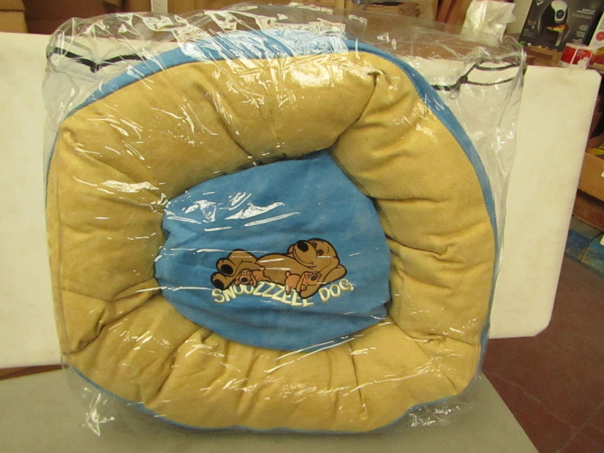 1x Snoozzzeee Dog - Sky Blue Donut Dog Bed (Size 19") - All New & Packaged.