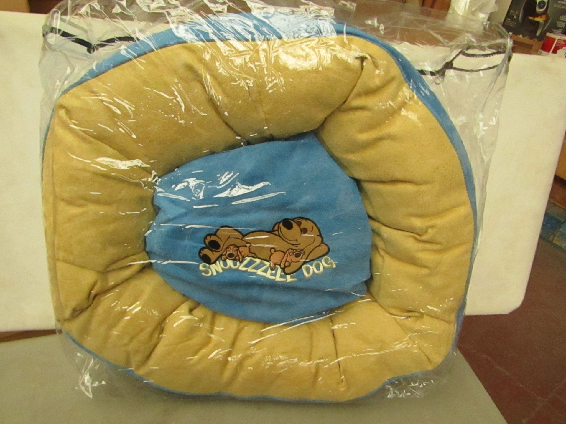 1x Snoozzzeee Dog - Sky Blue Donut Dog Bed (Size 19") - All New & Packaged.