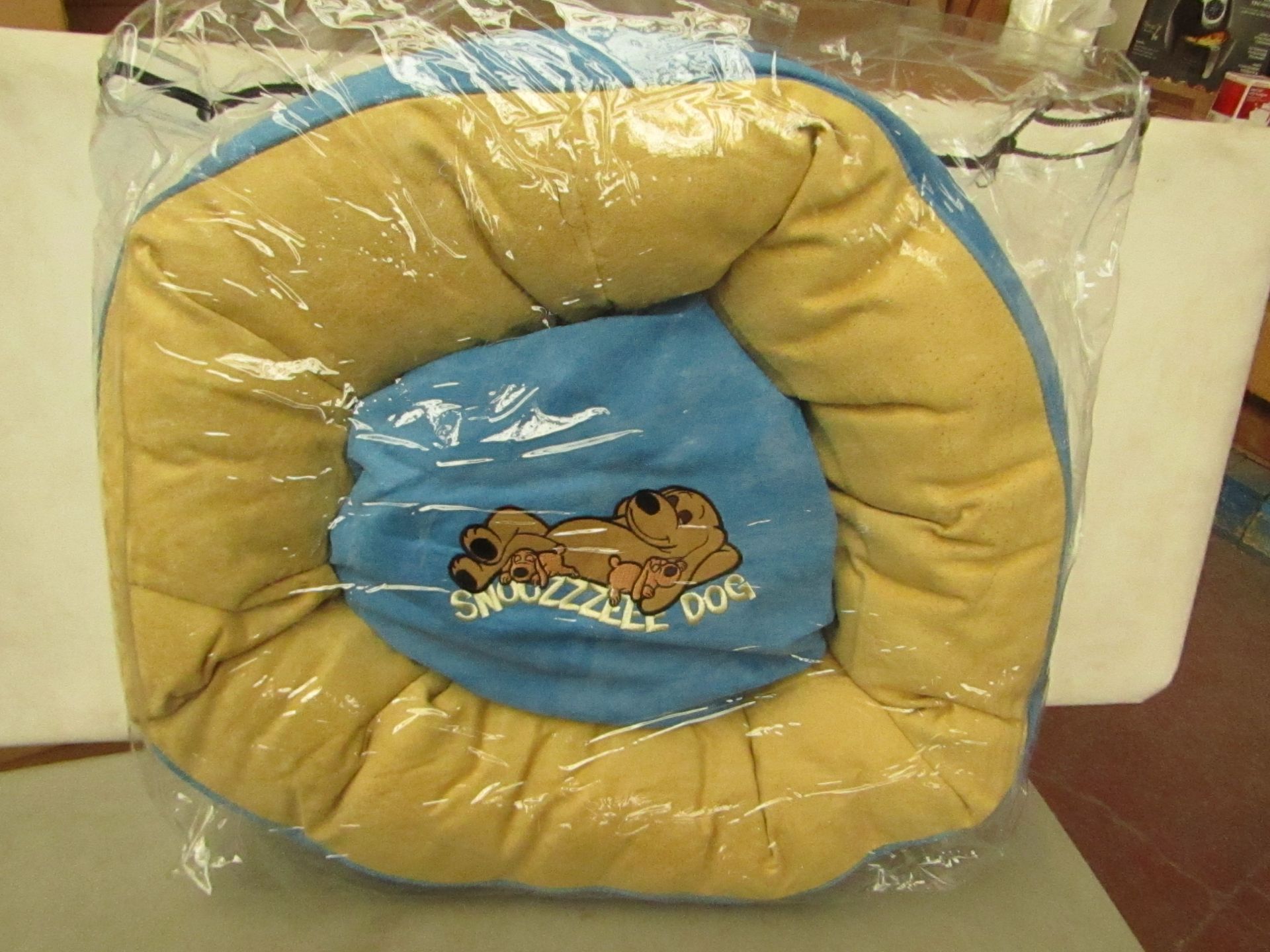 1x Snoozzzeee Dog - Sky Blue Donut Dog Bed (Size 19") - All New & Packaged.