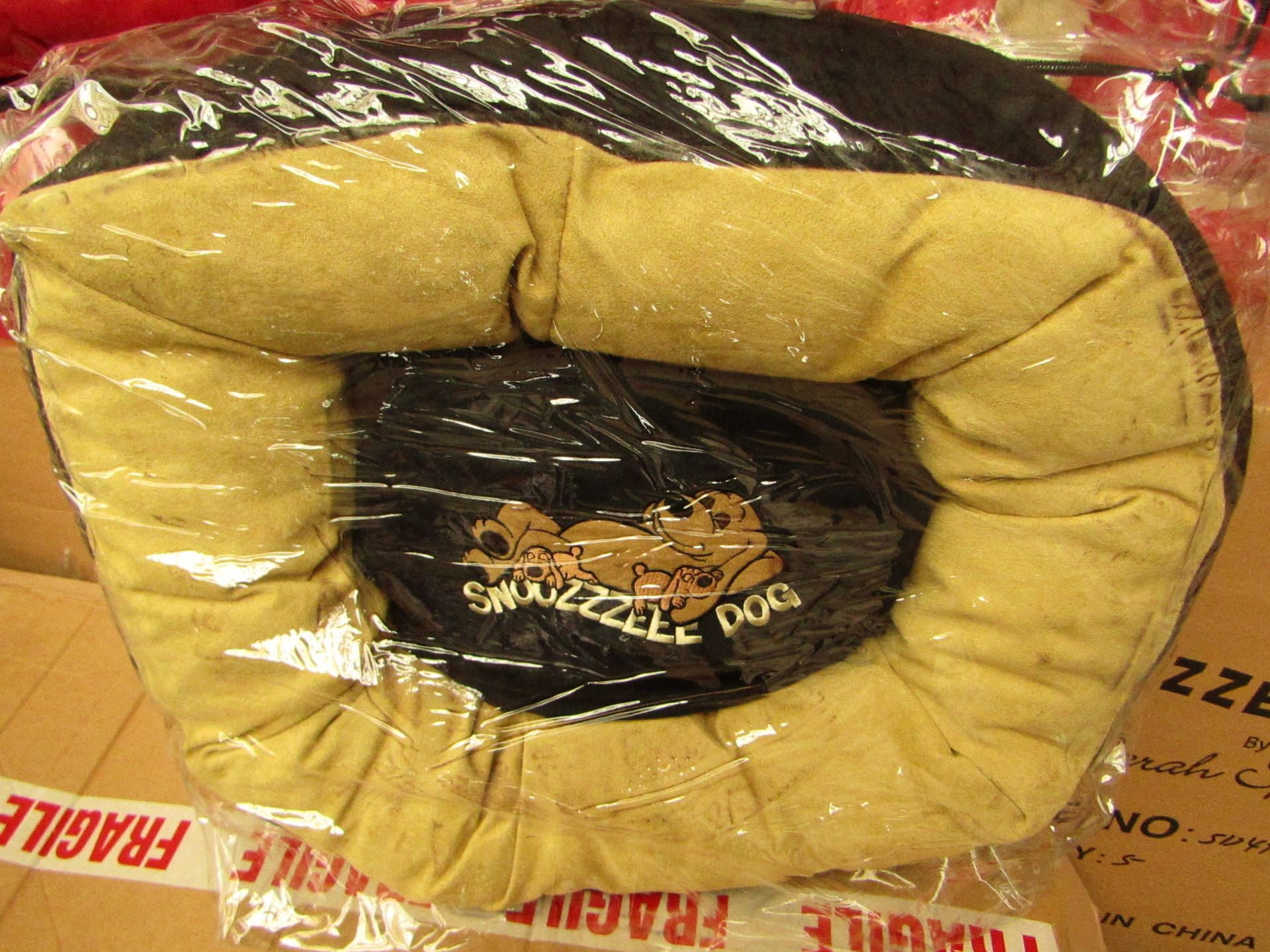 Snooozzzeee Donut Dog Bed. Size 1 In Black. New & Packaged