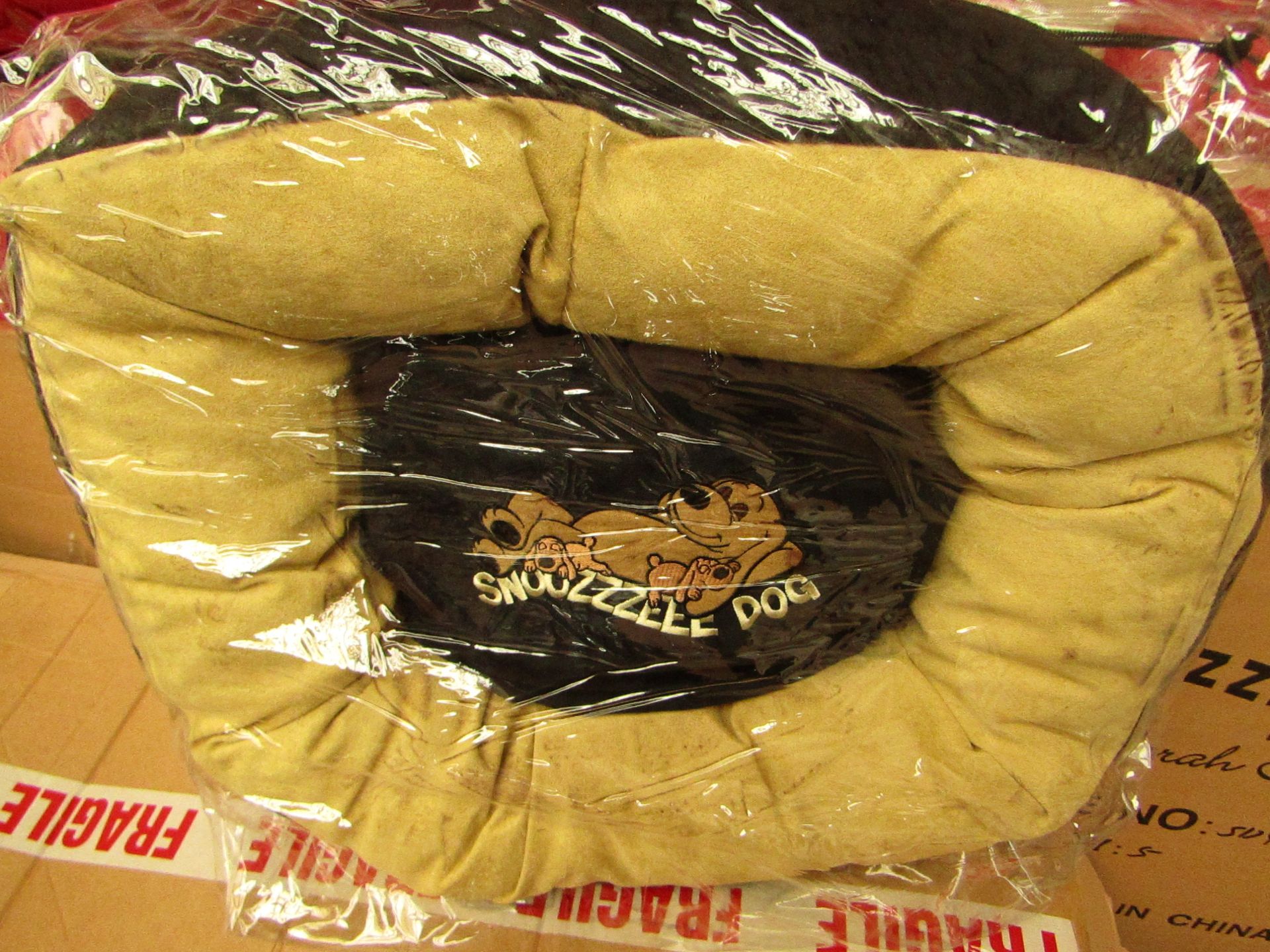 Snooozzzeee Donut Dog Bed. Size 1 In Black. New & Packaged