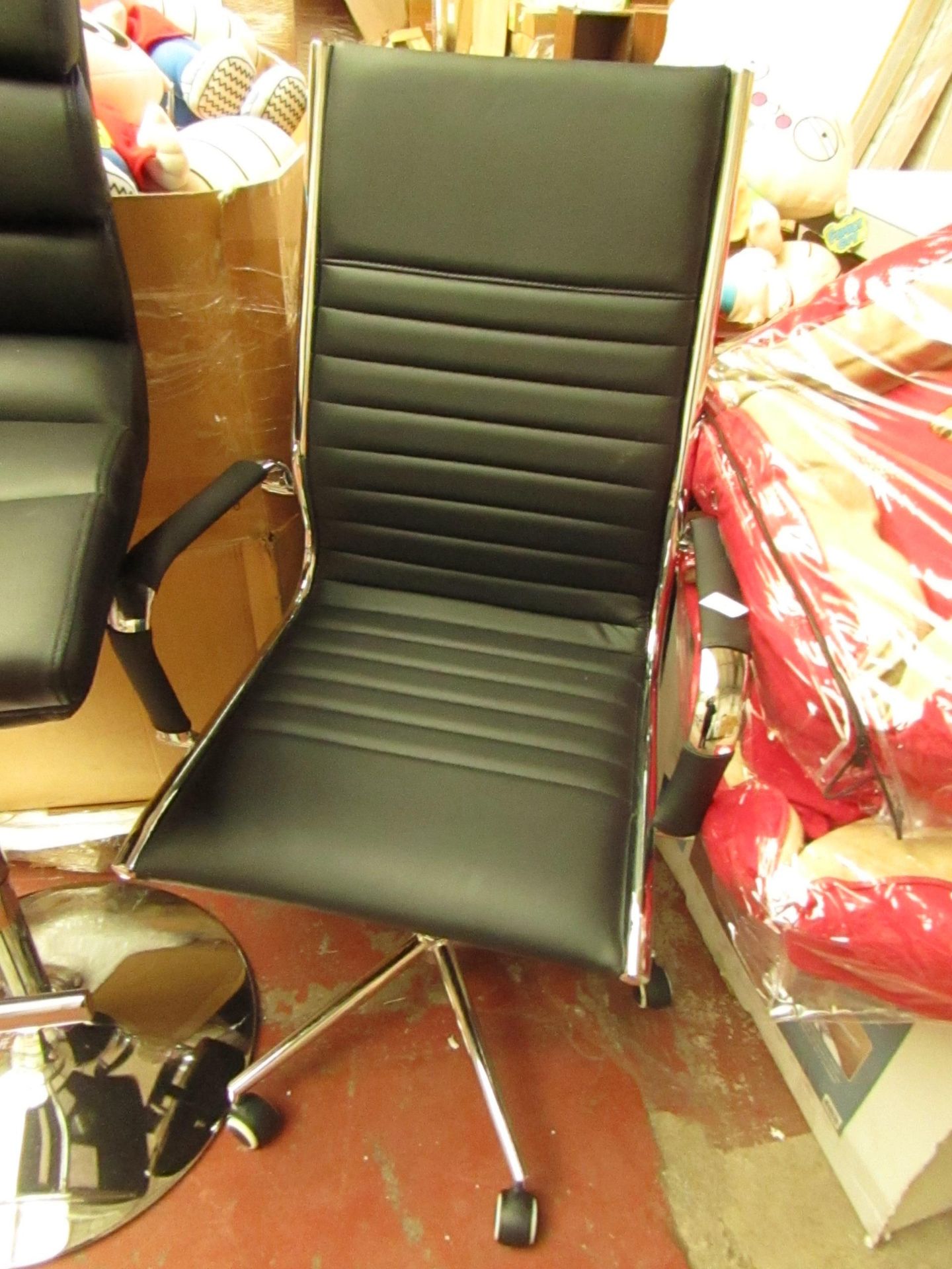 Costco Gas Lift Office/Desk Chair. Unused