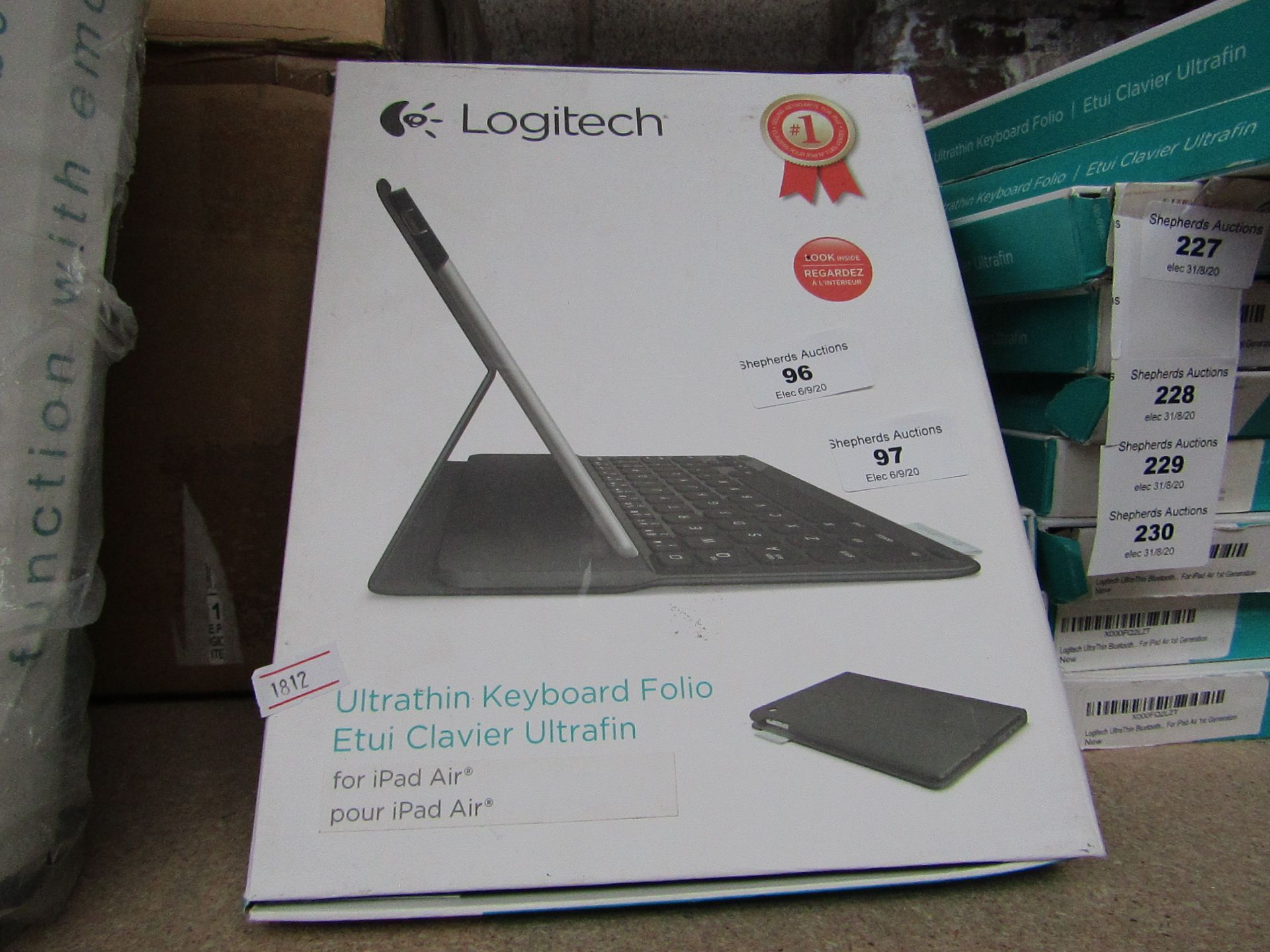 4x Logitech ultra thin keyboard folio for iPad Air, unchecked and boxed