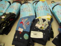 12 Pairs of Size 6 - 8.5 Boys Socks. New with tags.