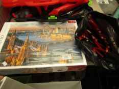 2x Items Being: 1x London Puzzle (1000 Pieces) - Boxed. 1x Bag 45 Pencils.