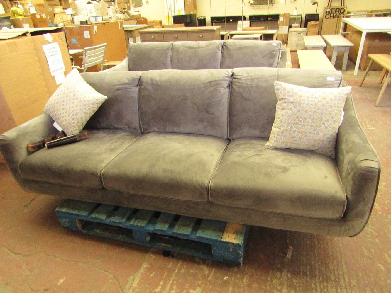 NEW LINES ADDED THIS MONDAY. Designer Furniture Auction from Swoon, Cox & Cox, Hay, Normann, Gubi, Moooi, Made.com Costco and More