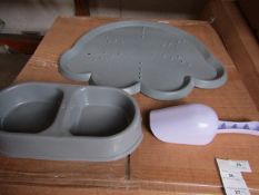 5x Pet Fedding Kit (3 Pieces Being : Double Bowl, Poo scoop, Matt) - All New & Packaged.